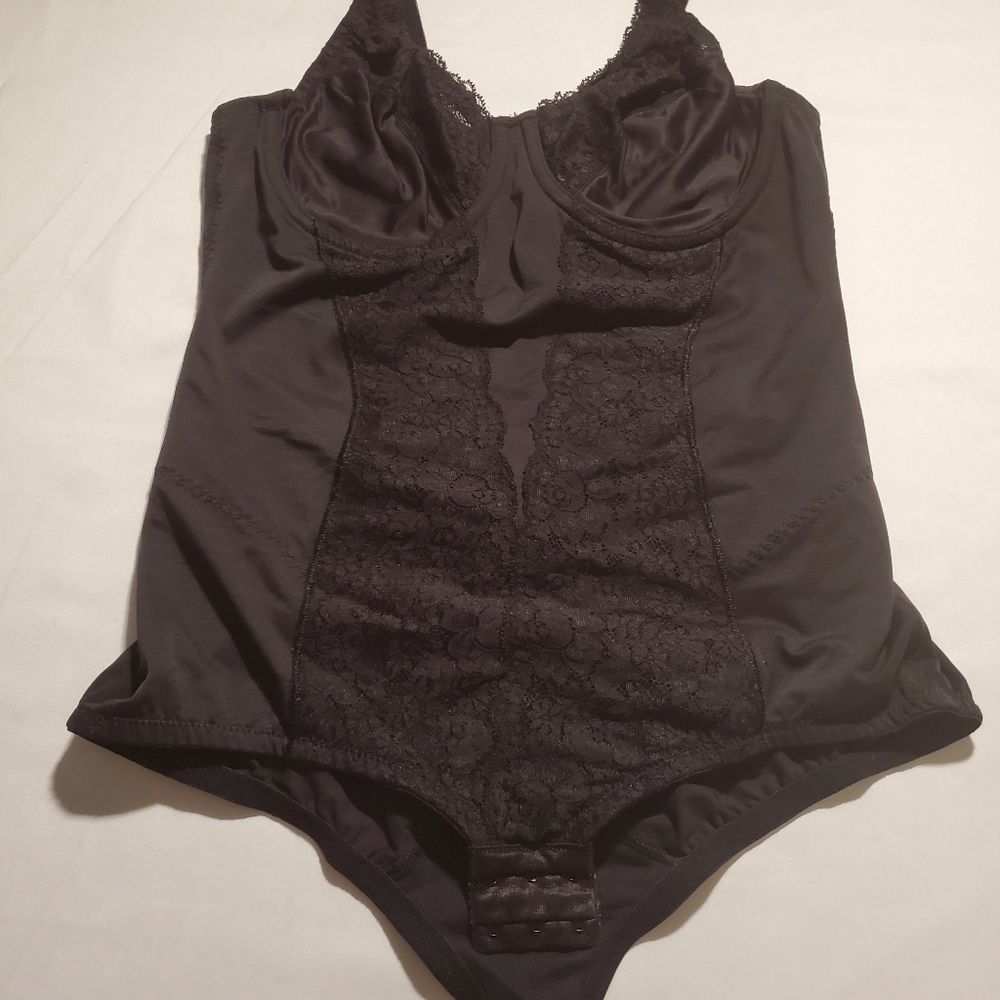 Black floral lace slimming boby suit